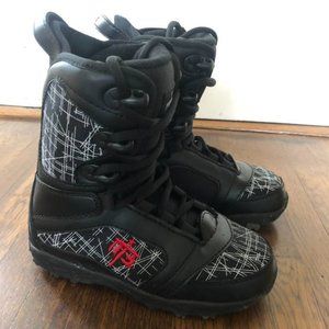 Kids M3 Snowboard Boots, Size 4 (22.5)